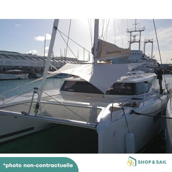 Voile d'Ombrage Standard Avant pour Multicoque T-Top