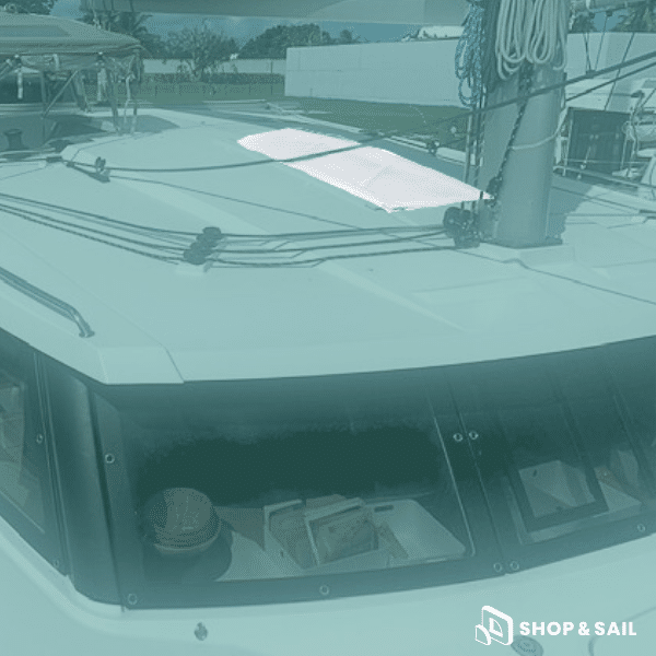 Pare-brise de fenêtre de carré Fountaine Pajot Lucia 40-2 Pare-brise de fenêtre de carré Fountaine Pajot Lucia 40-2